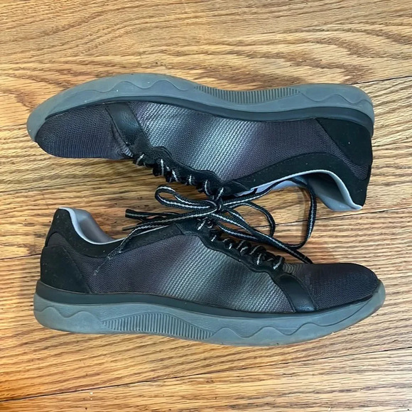 Clarks Cloudstepper Lace Up Ombre Sneakers size 8M - Picture 5 of 7